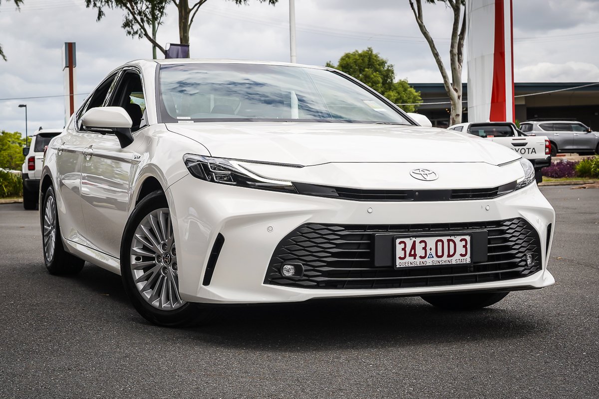 Toyota Camry Hybrid 2025