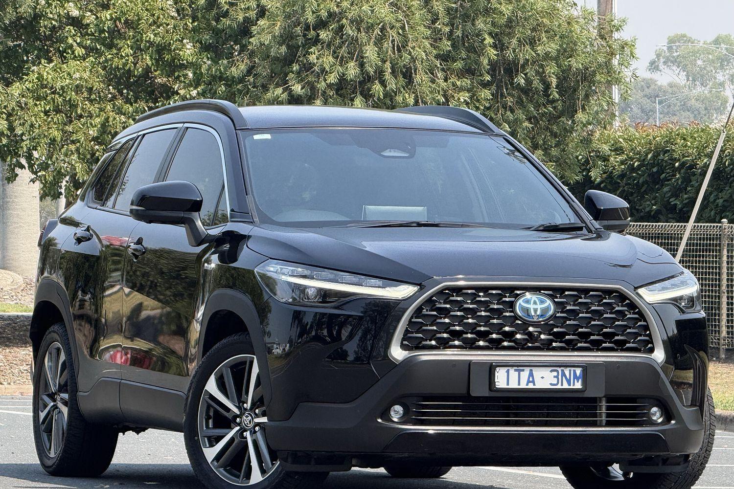 2023 Toyota Corolla Cross Atmos Auto eFour