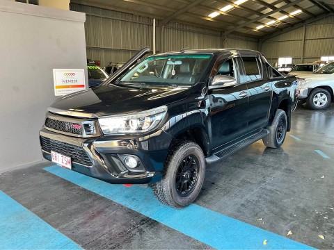 2017 Toyota Hilux GUN126R SR5 Utility Double Cab 4dr Spts Auto 6sp 4x4 925kg 2.8DT