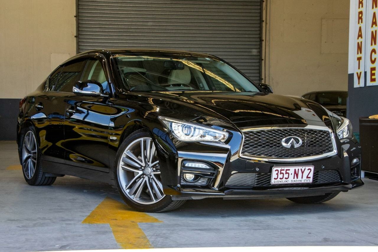 Nissan Skyline 350GT HV37