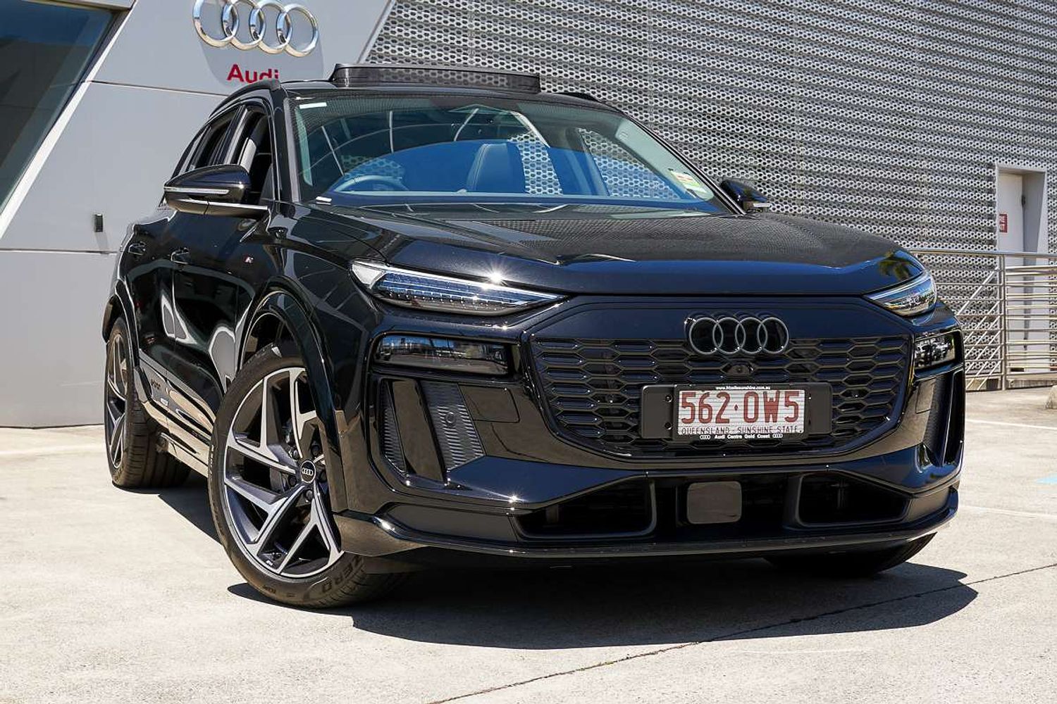 Audi Q6 E-tron 2025