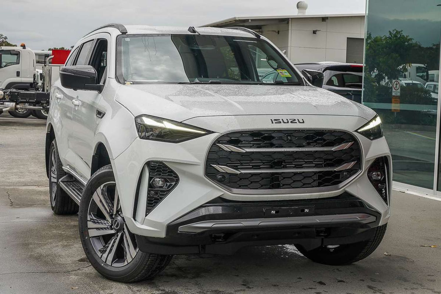 Isuzu Mu-x 2025
