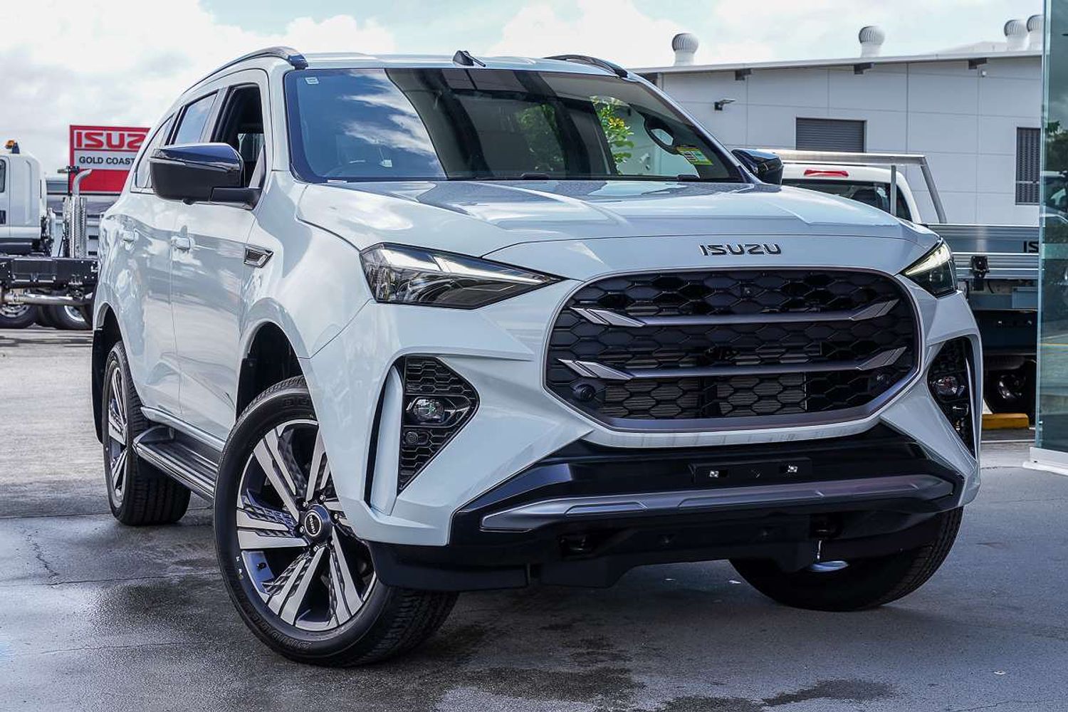 Isuzu Mu-x 2025