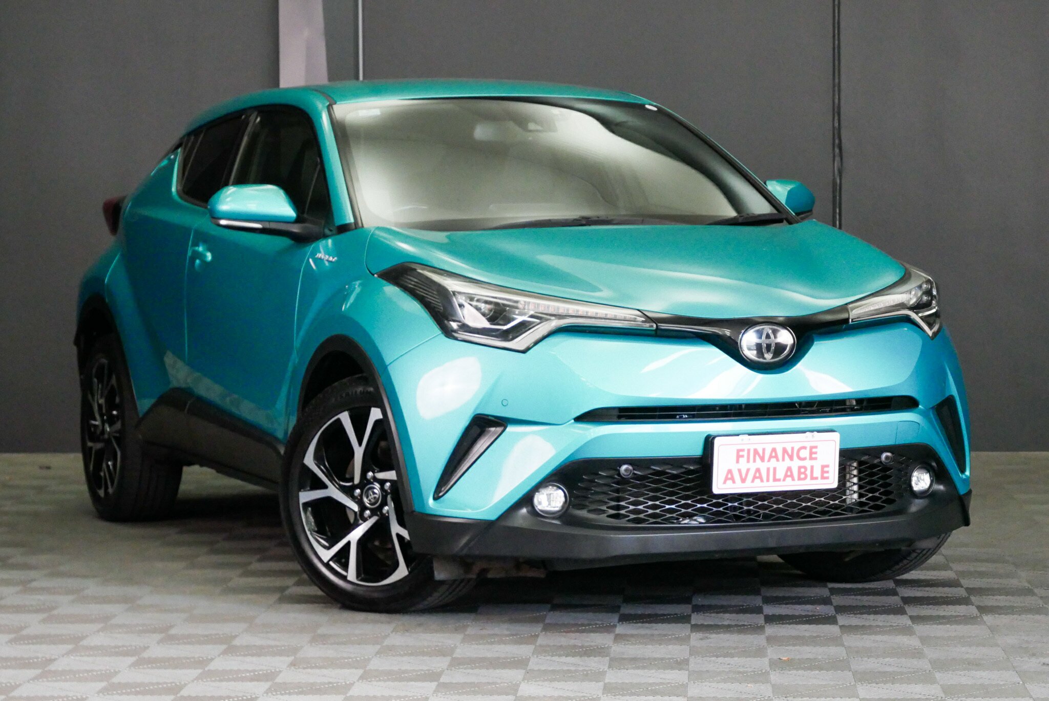 Toyota C-hr NGX50R