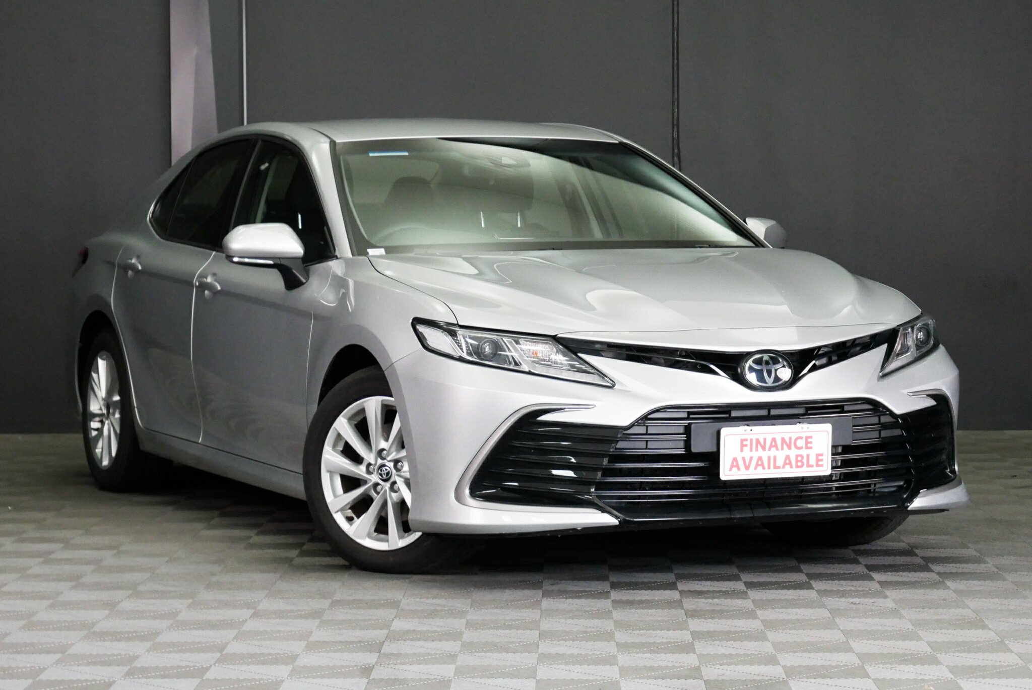 Toyota Camry Axva70R