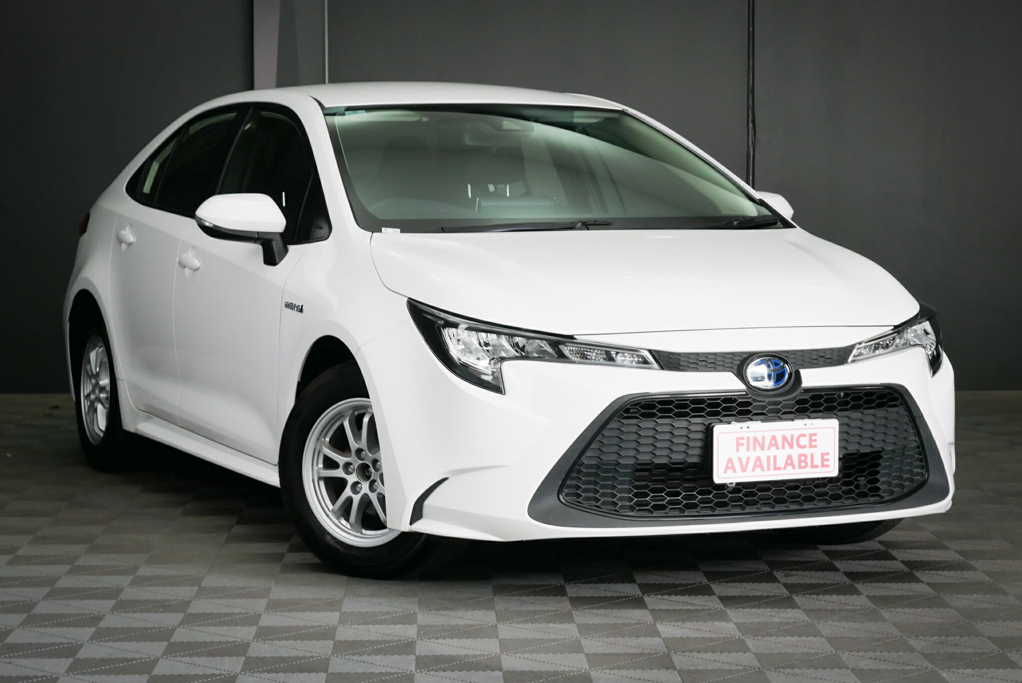 Toyota Corolla ZWE211R