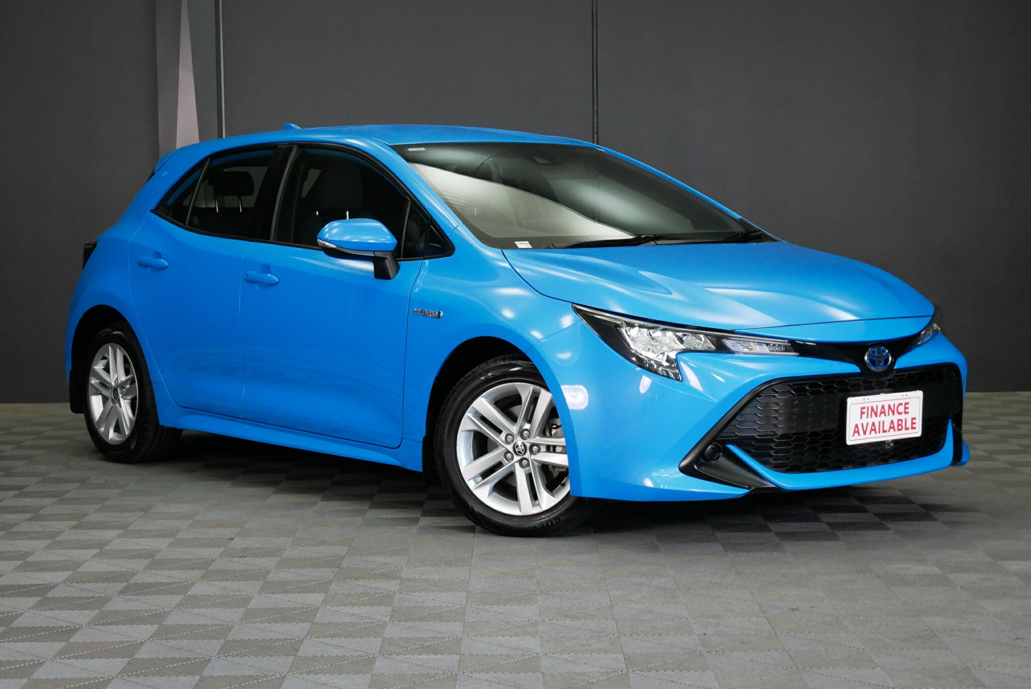 Toyota Corolla ZWE211R