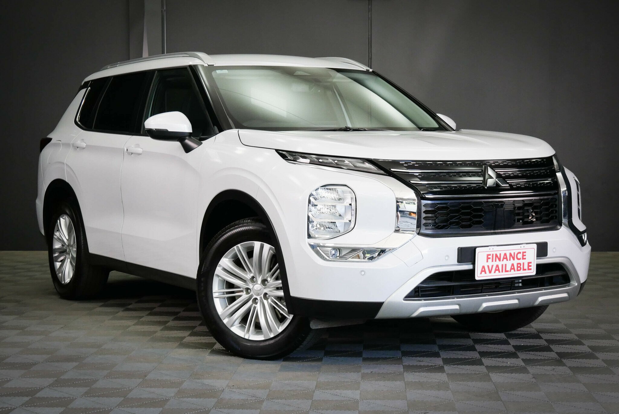 Mitsubishi Outlander ZM MY24