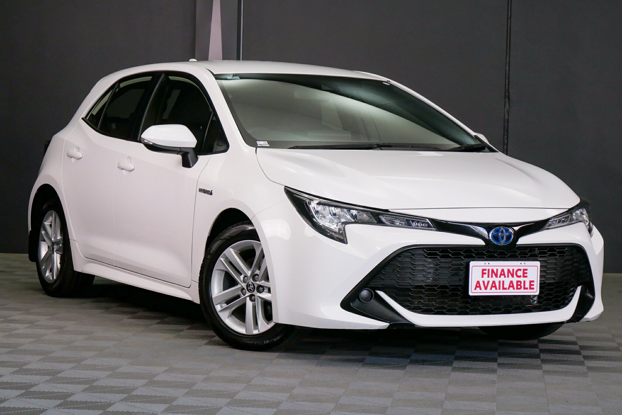 Toyota Corolla ZWE211R