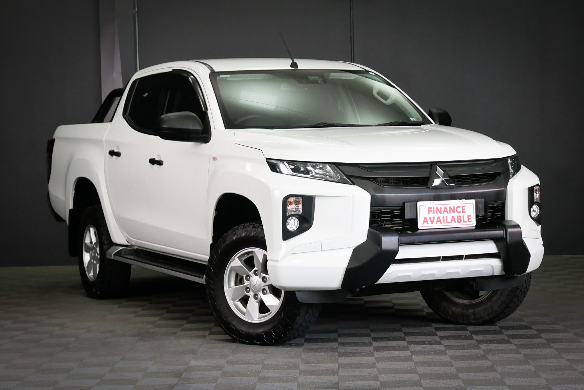 Mitsubishi Triton MR MY22.5