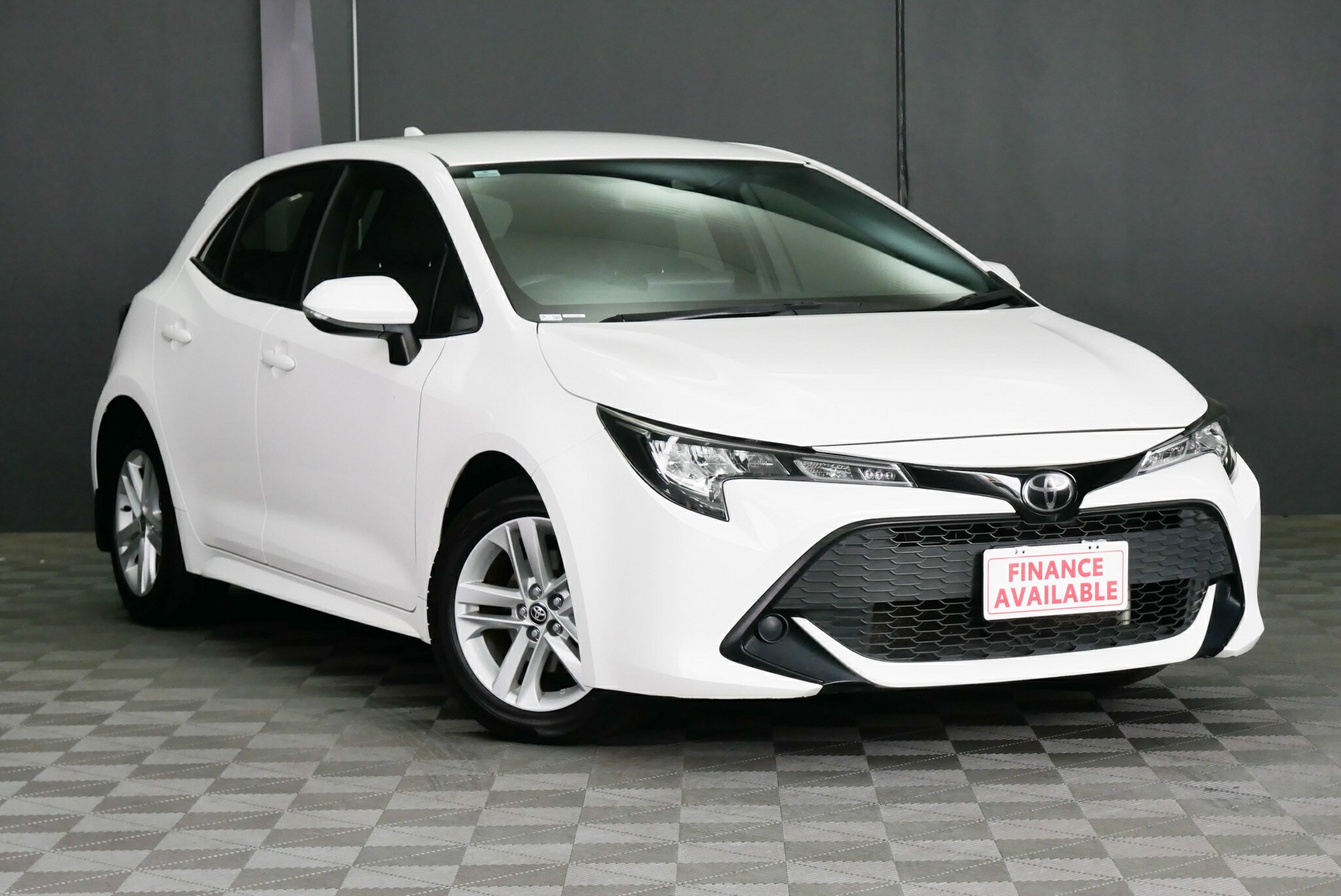 Toyota Corolla Mzea12R