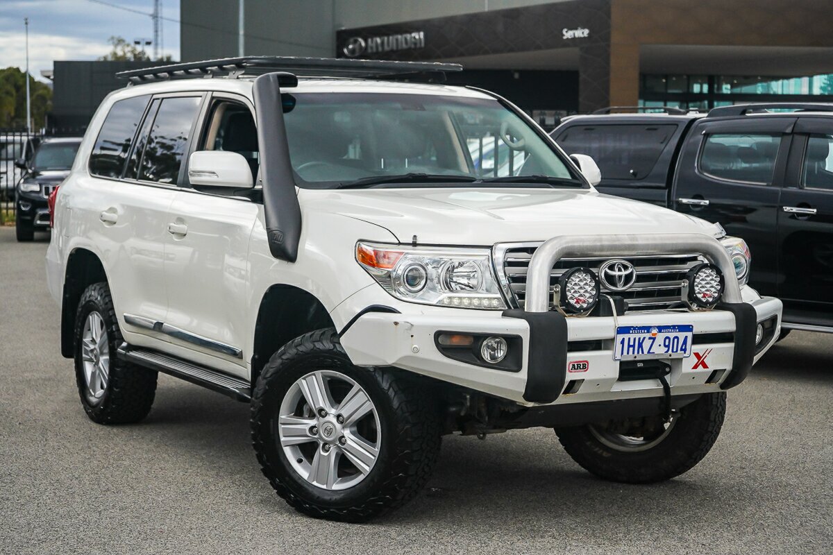 Toyota Landcruiser VDJ200R MY12