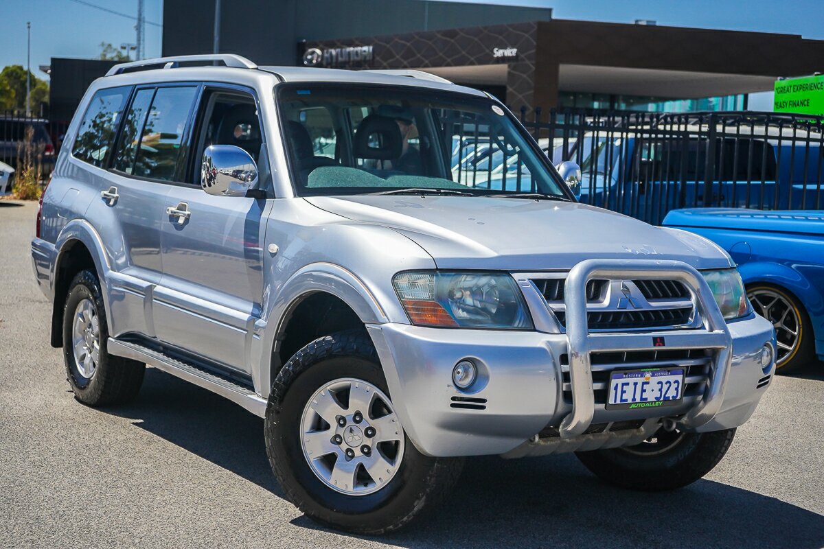Mitsubishi Pajero NP MY04