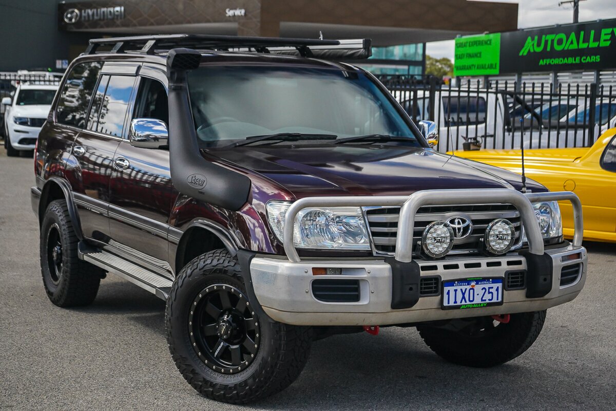 Toyota Landcruiser UZJ100R