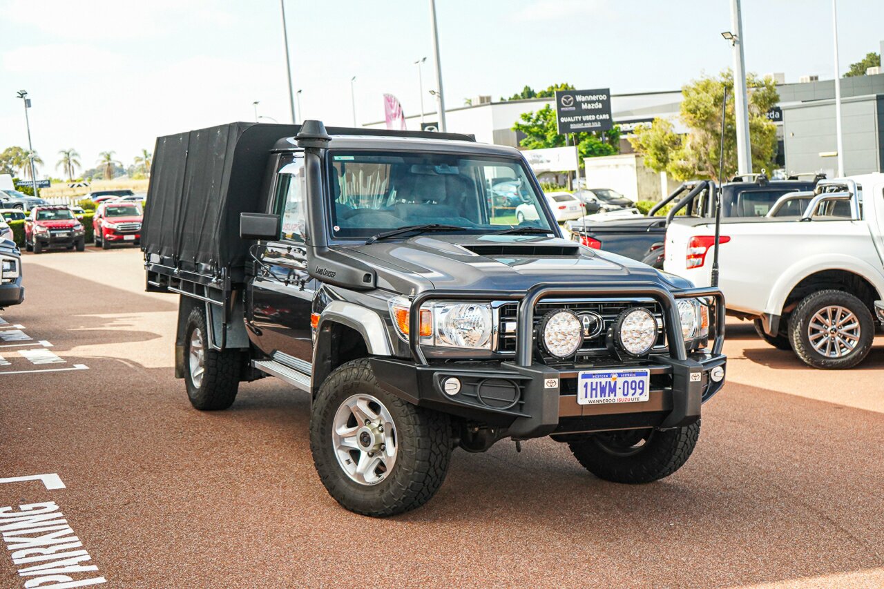 Toyota Landcruiser VDJ79R