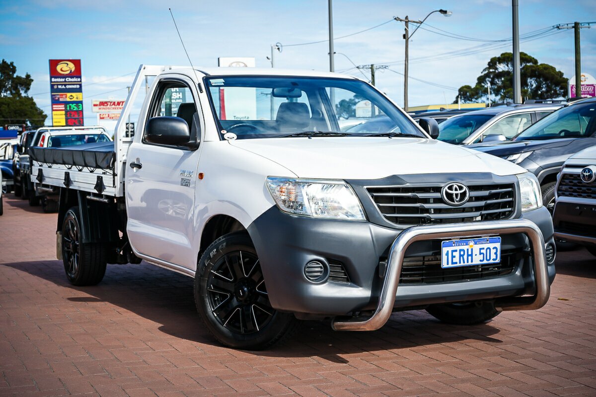 Toyota Hilux TGN16R MY14