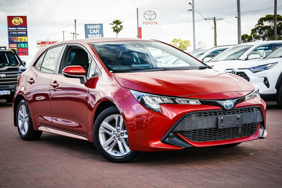 Toyota Corolla ZWE211R