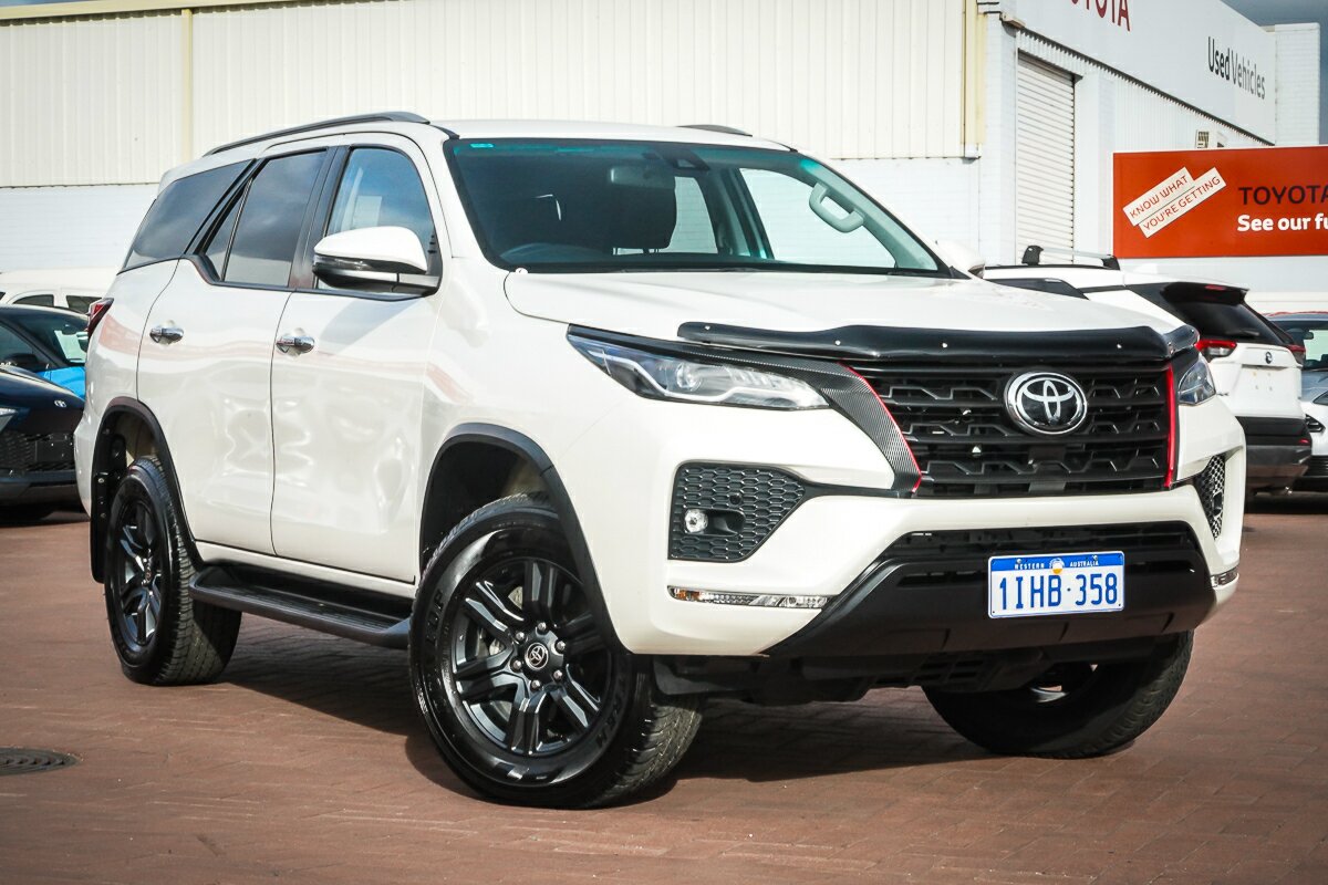 Toyota Fortuner GUN156R
