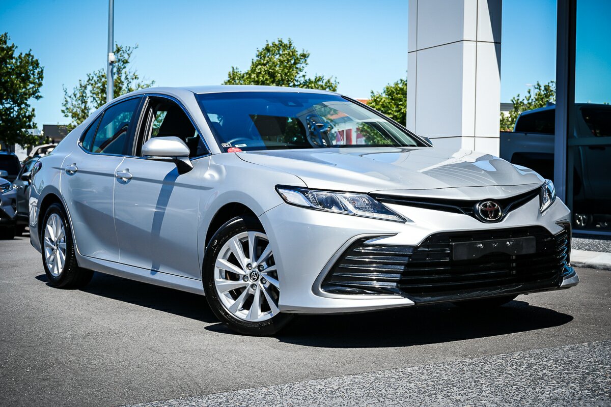 Toyota Camry Axva70R