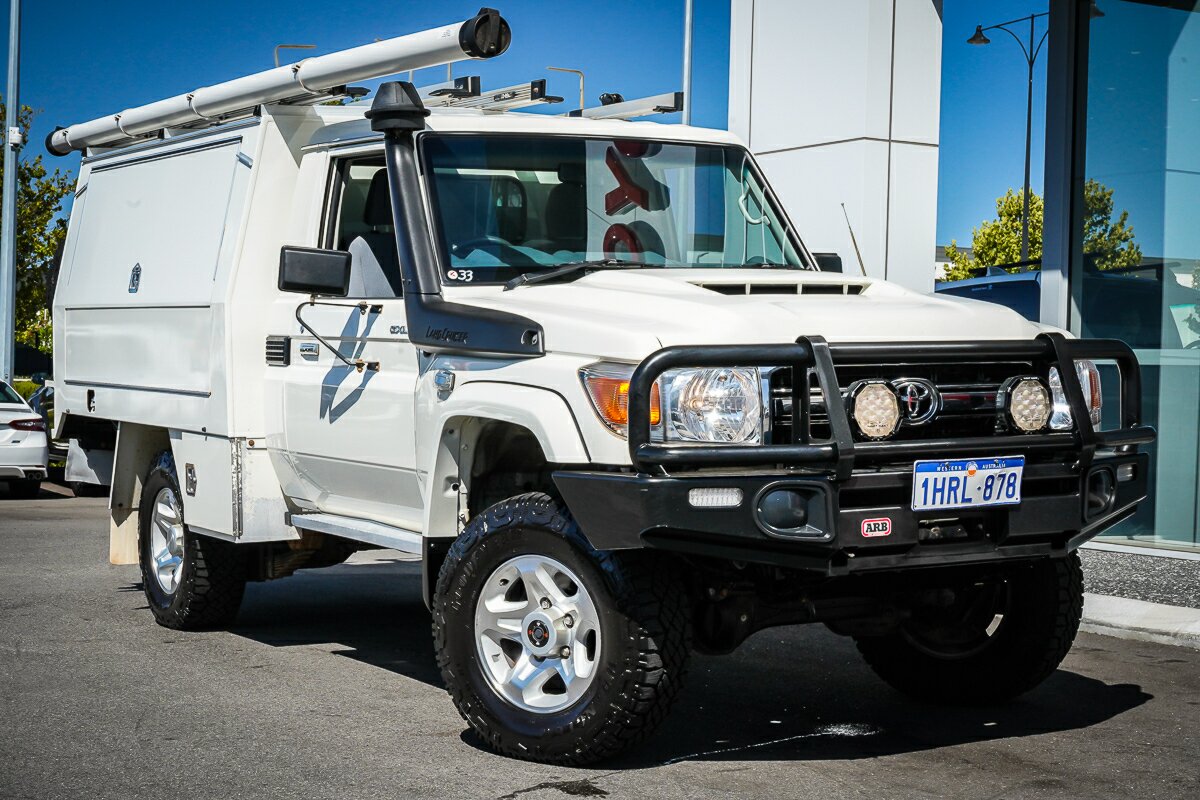Toyota Landcruiser VDJ79R