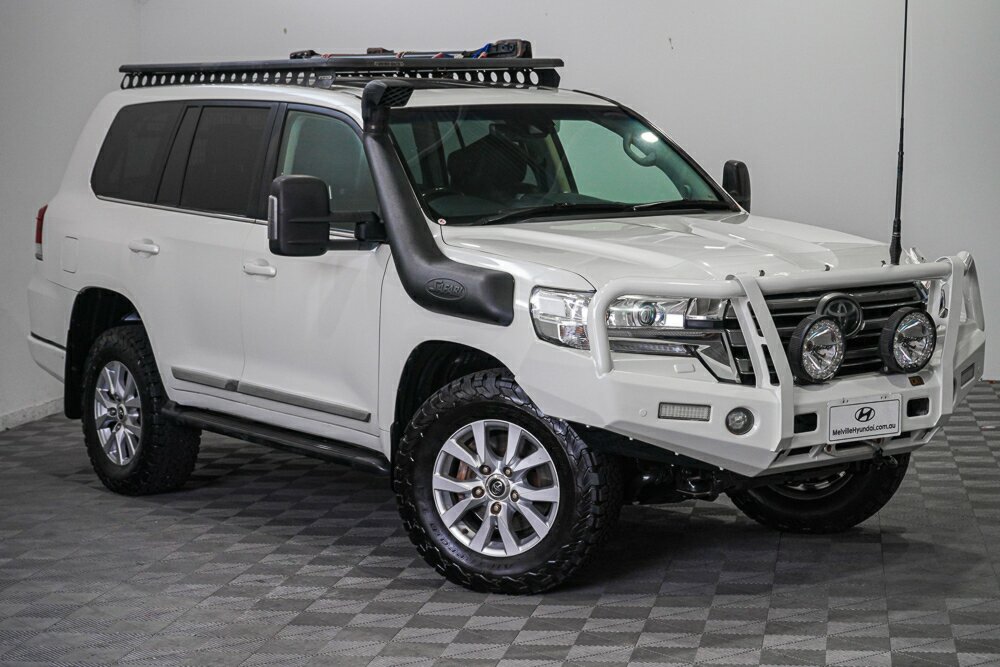 Toyota Landcruiser VDJ200R