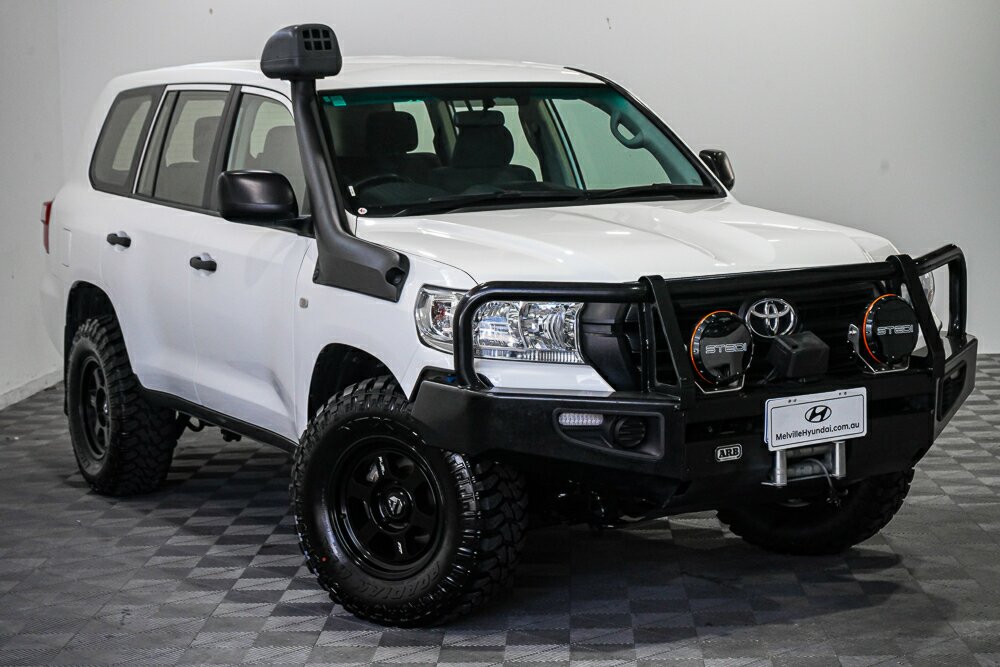 Toyota Landcruiser VDJ200R