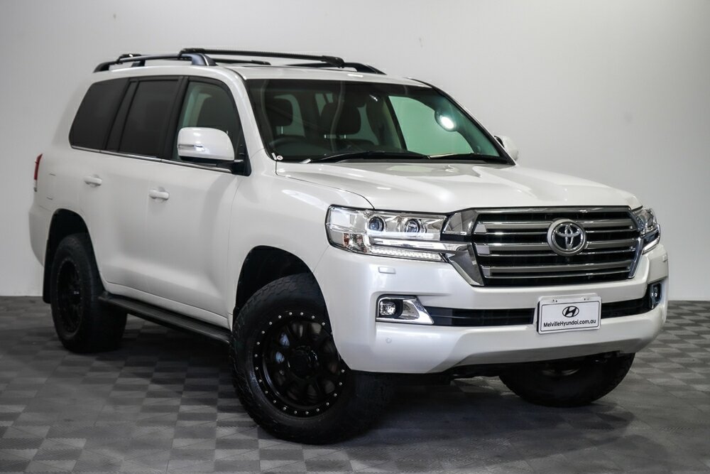 Toyota Landcruiser VDJ200R