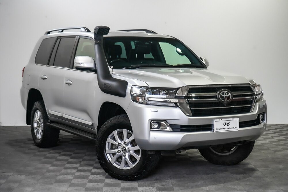 Toyota Landcruiser VDJ200R