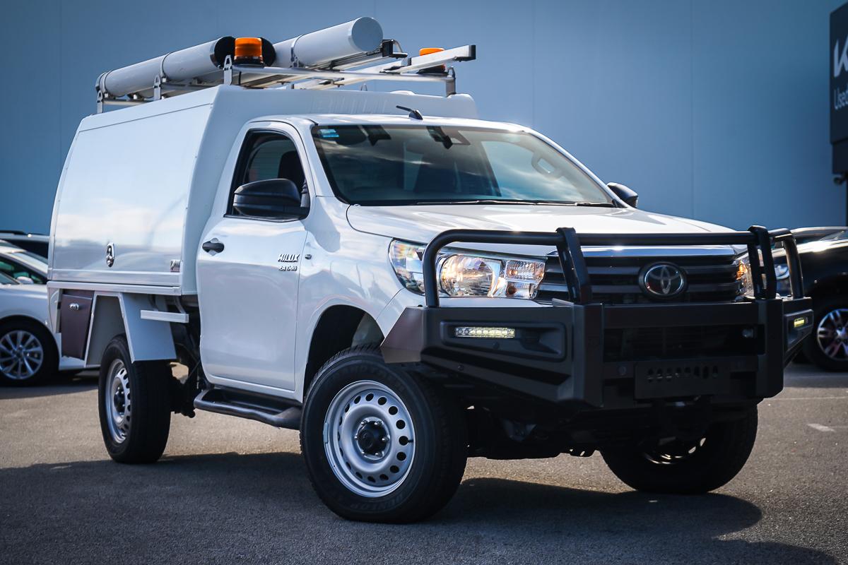 2021 Toyota Hilux SR Manual 4x4