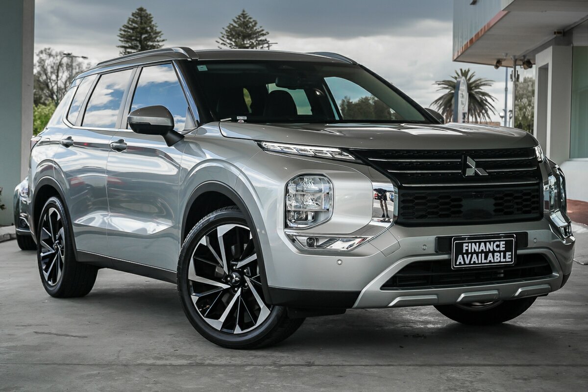 Mitsubishi Outlander ZM MY23