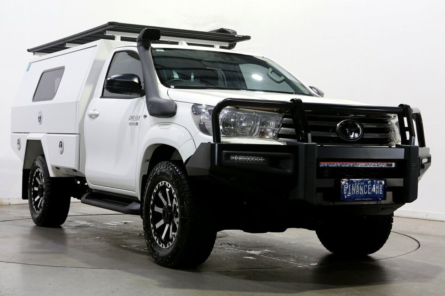Toyota Hilux GUN126R SR