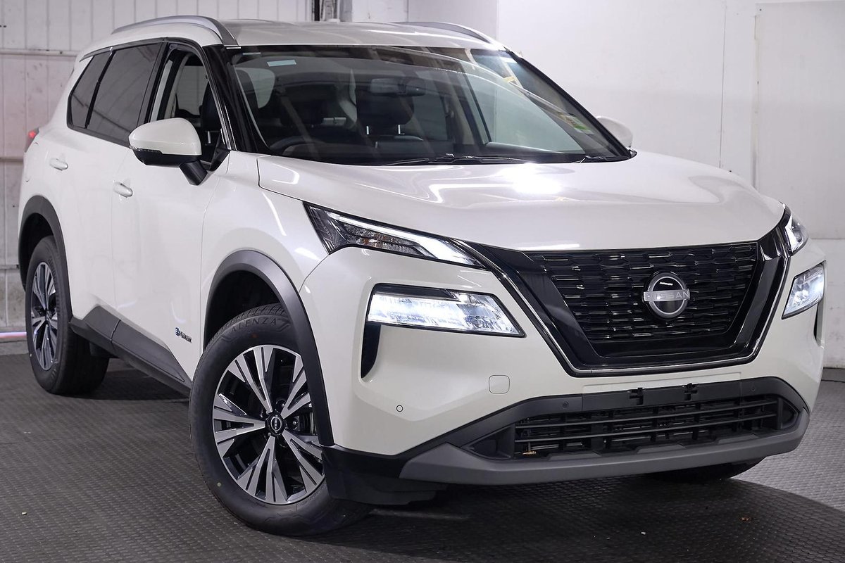 T33 MY25 Four Wheel Drive