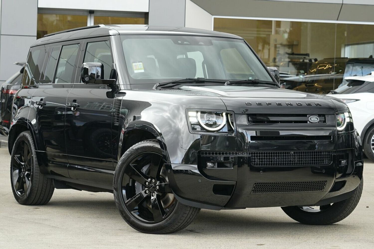 Land Rover Defender L663 110 P425 X-Dynamic SE