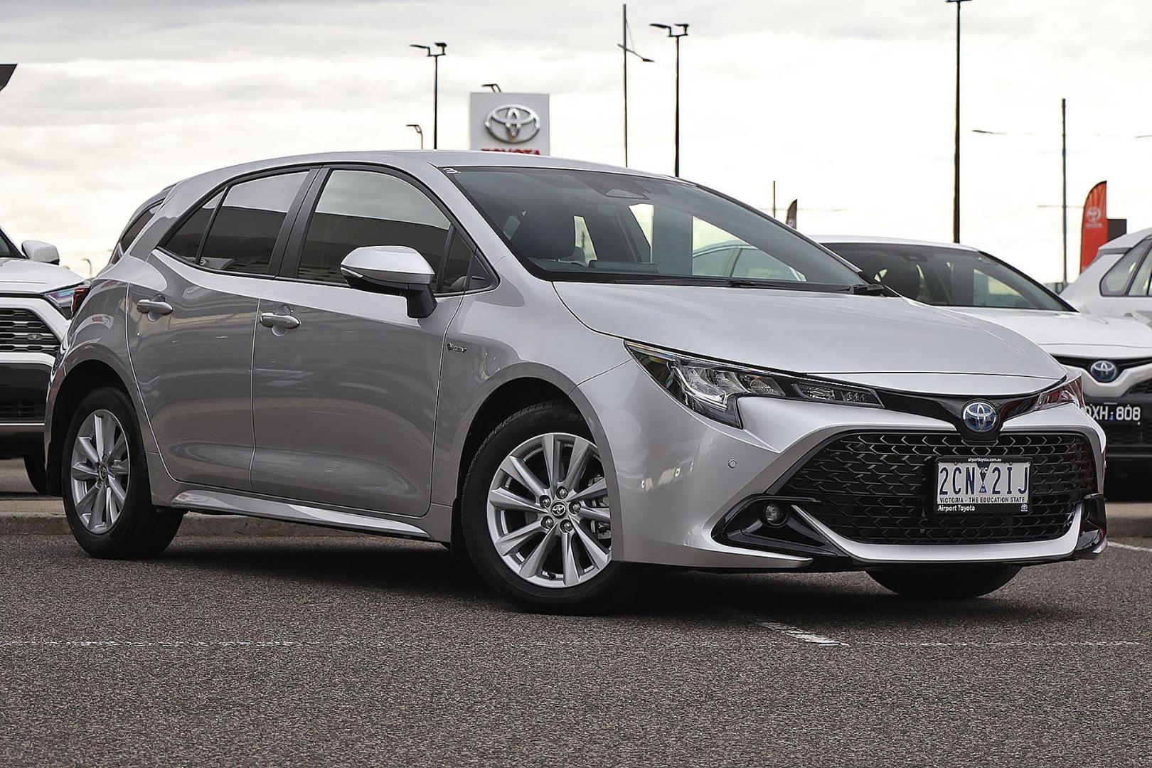 2025 Toyota Corolla SX Hybrid Auto