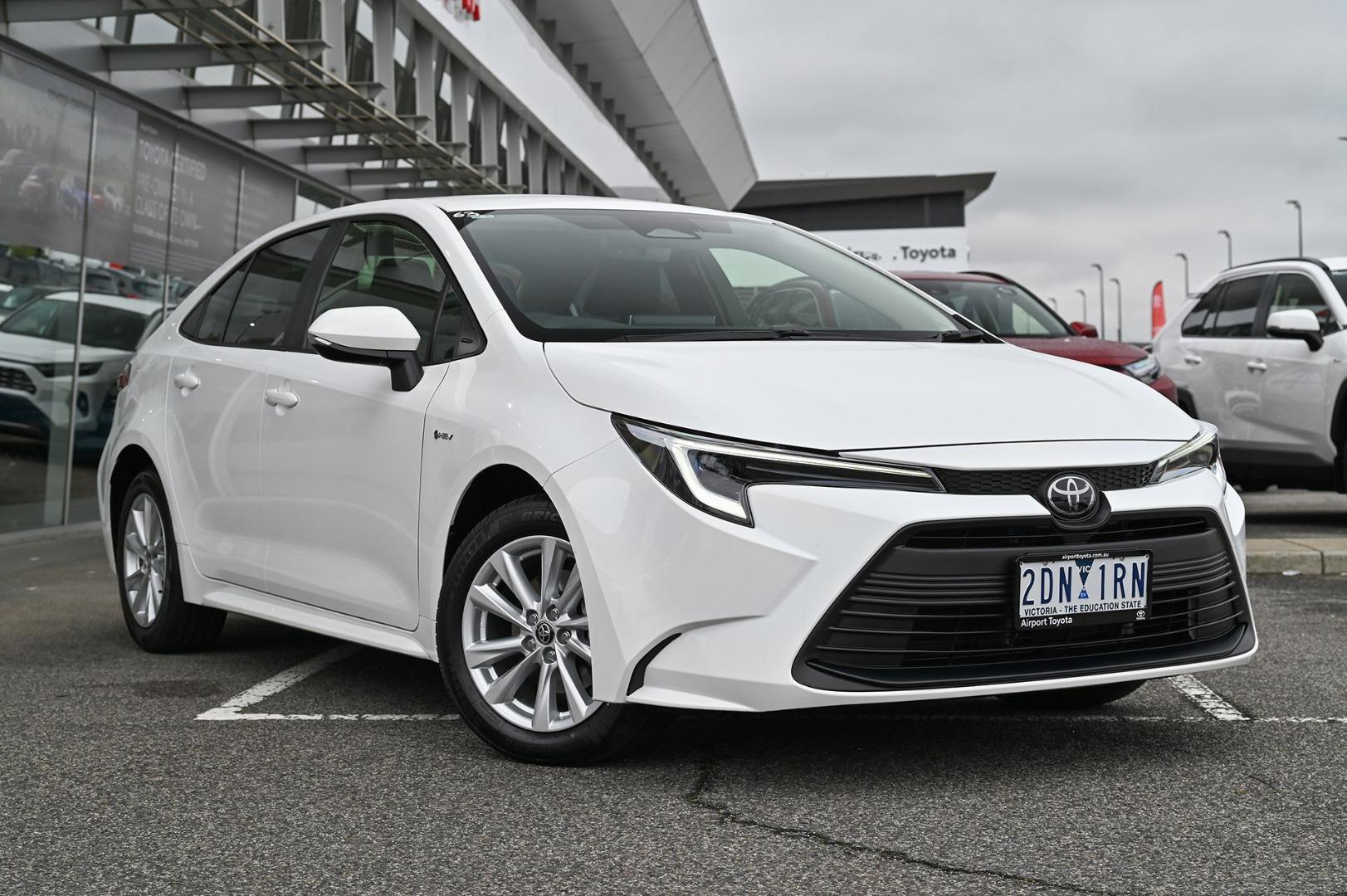 2025 Toyota Corolla SX Hybrid Auto