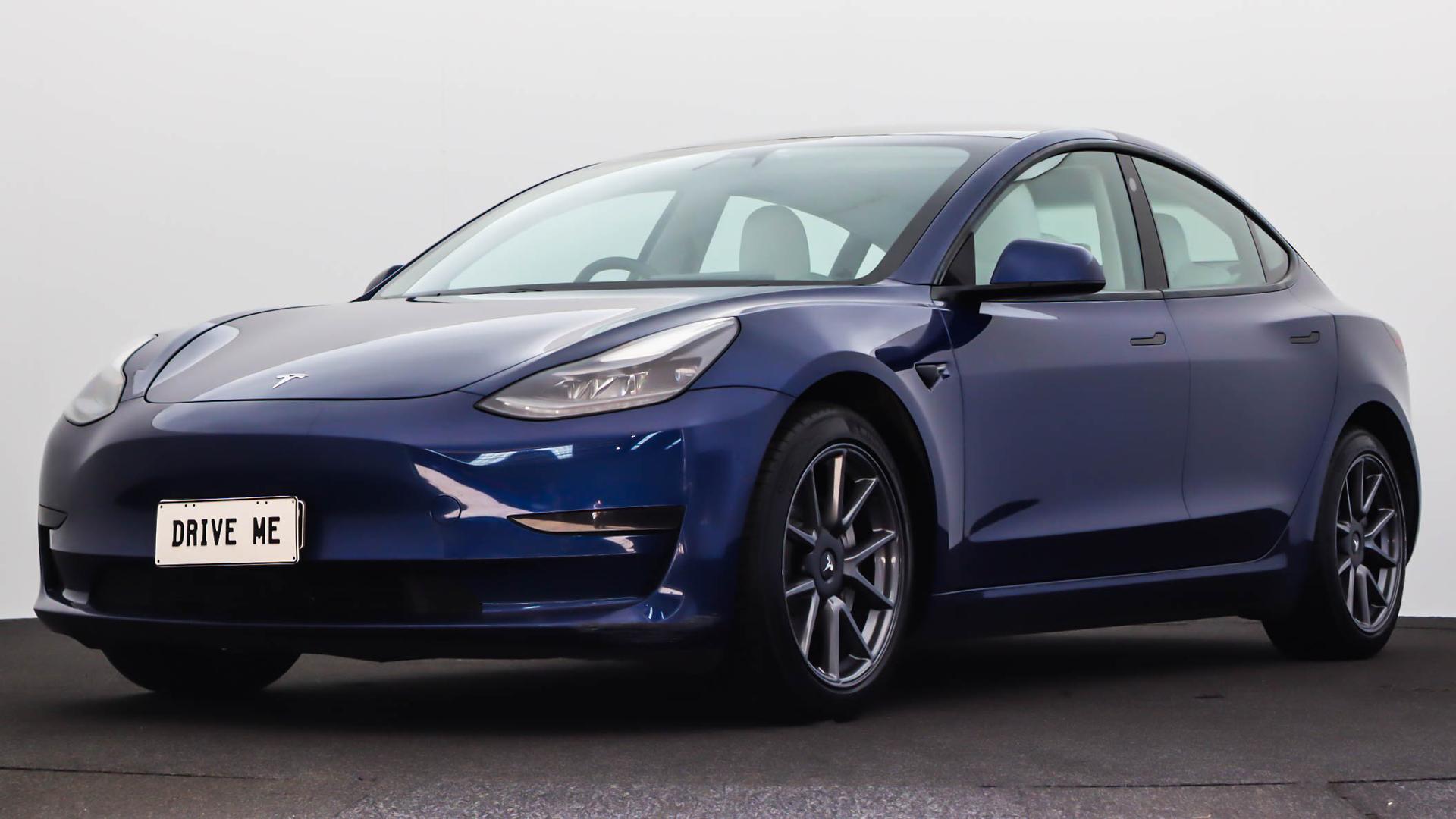 2021 Tesla Model 3 Standard Range Plus Auto