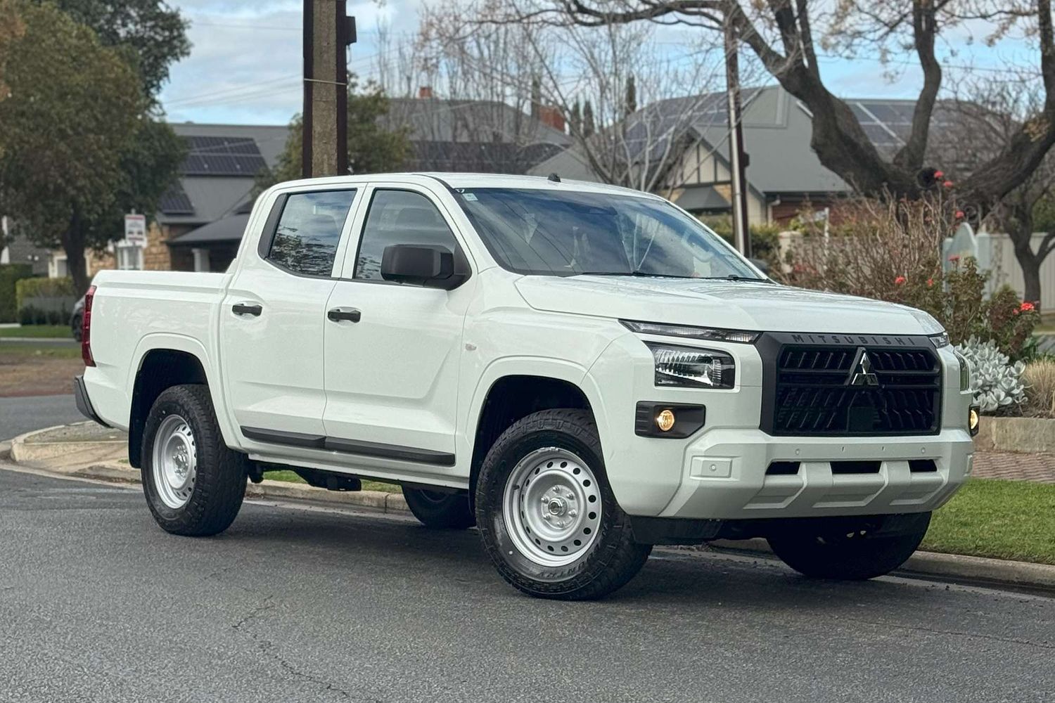 Mitsubishi Triton MV GLX